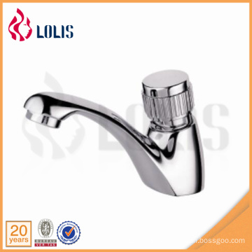 China suppliers brass touch press auto self closing water faucet